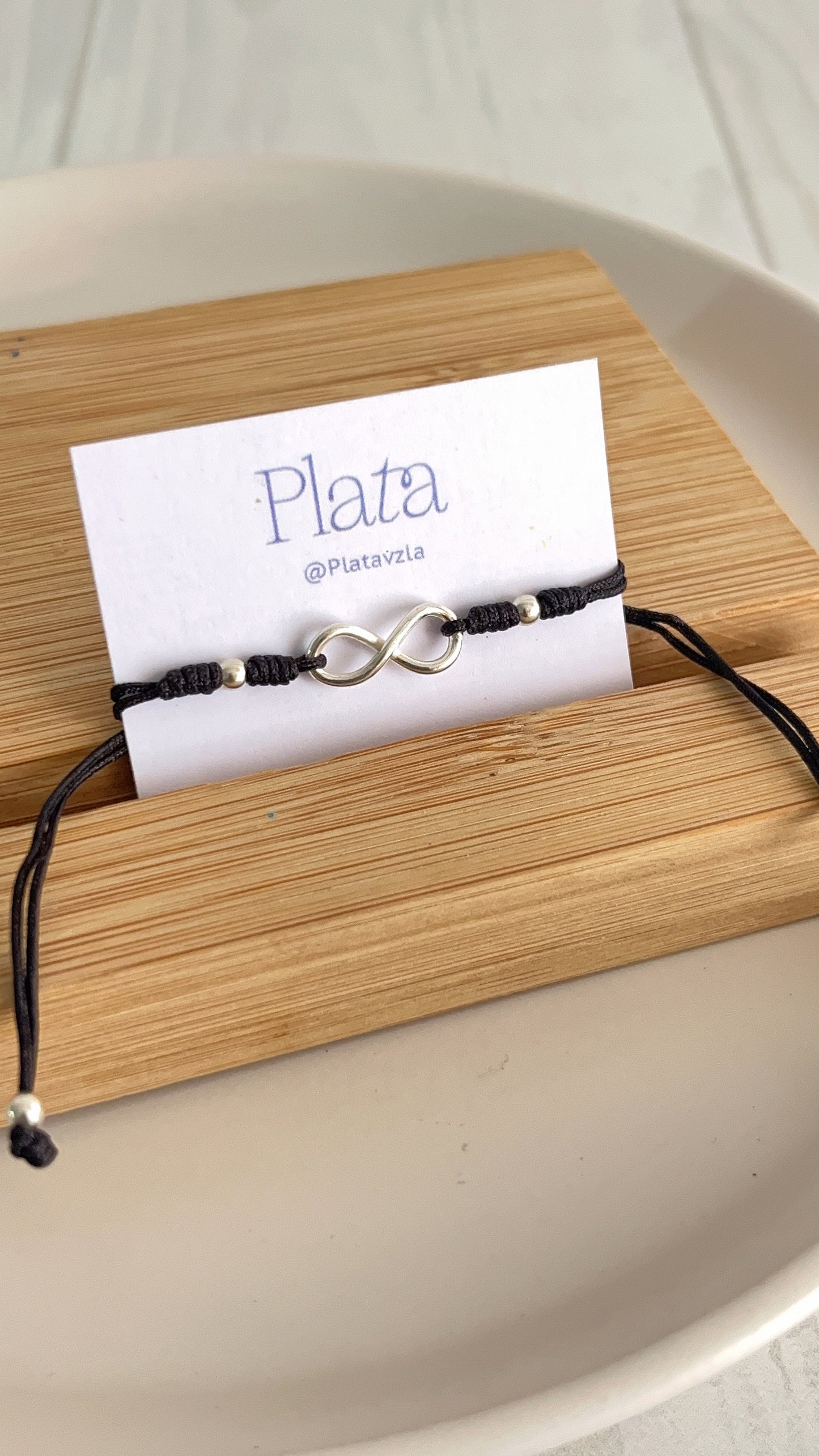 Pulsera Ajustable Hilo Rojo