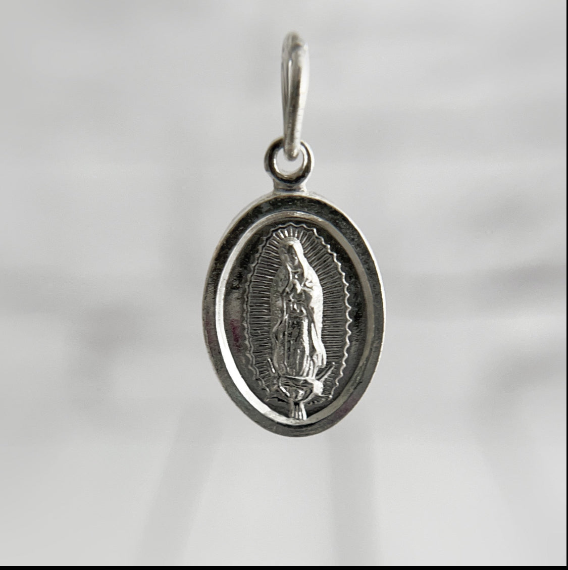 Dije Virgen de Guadalupe 1,2cm