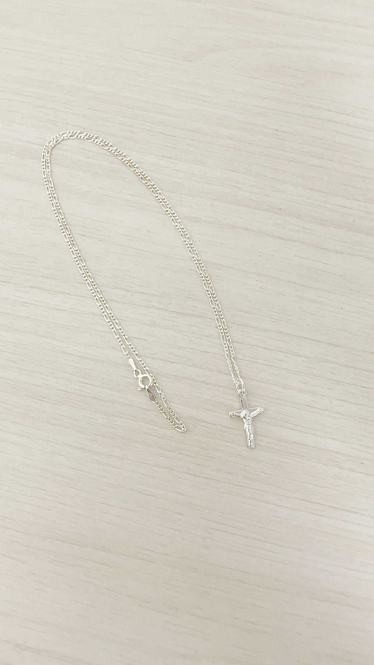 Cadena Tejido Figaro 50cm con Cristo de 2cm - Plata 925