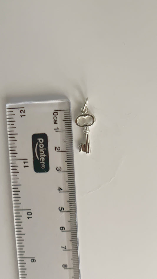 Dije Llave 2cm - Plata 925