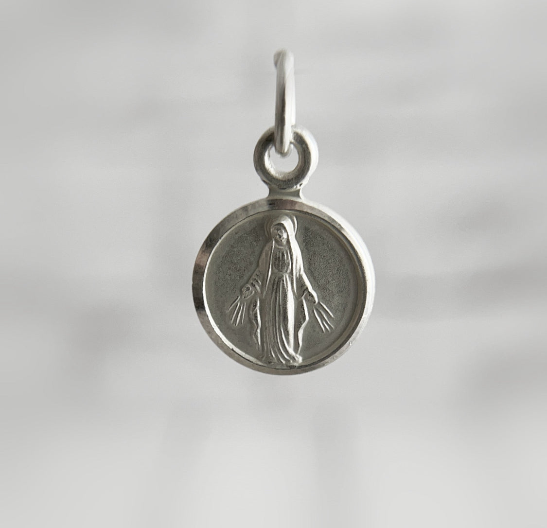 Dije Virgen La Milagrosa Redonda Plata 925