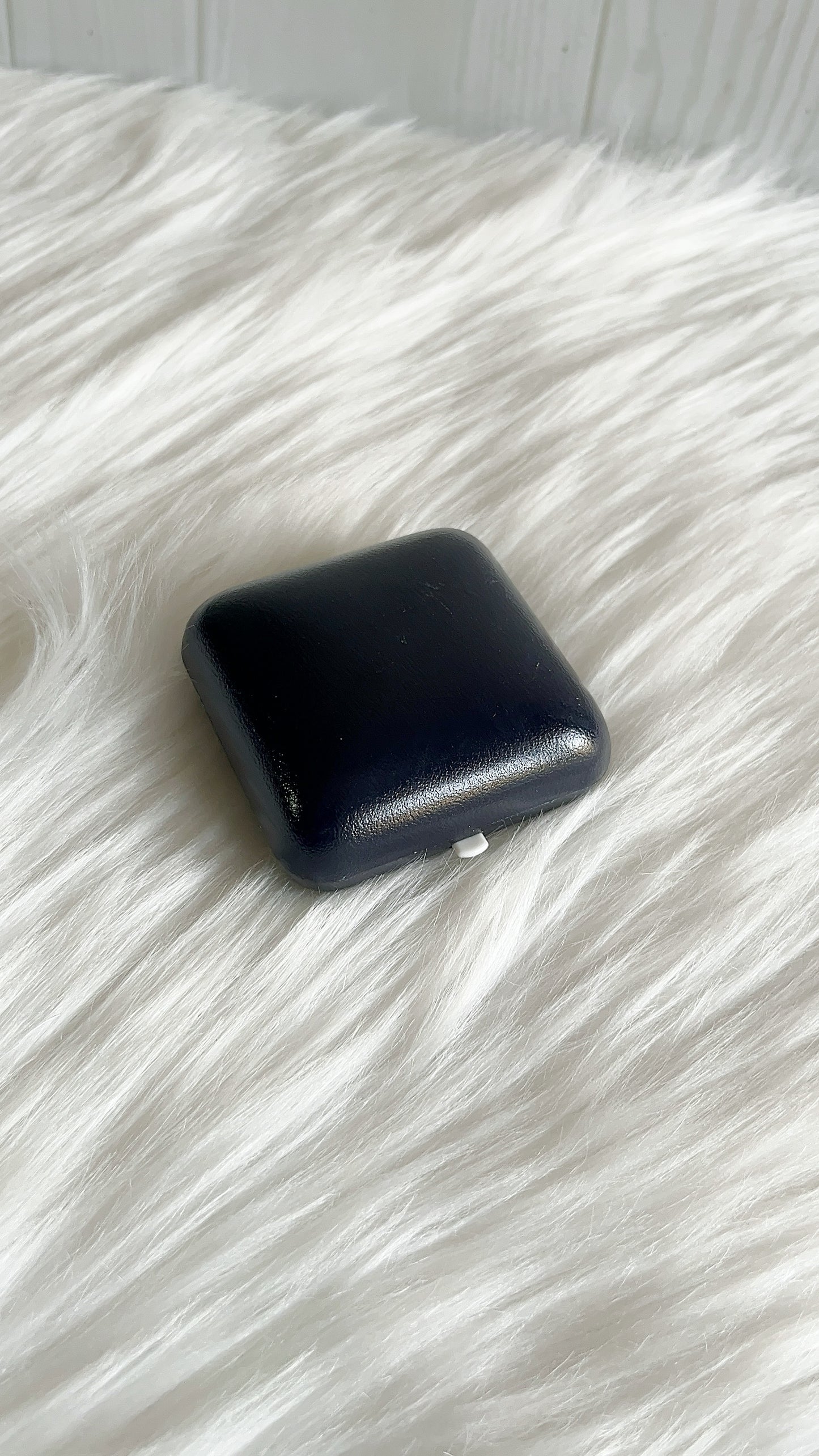 Estuche Anillo, Zarcillos o argollas 6x6cm