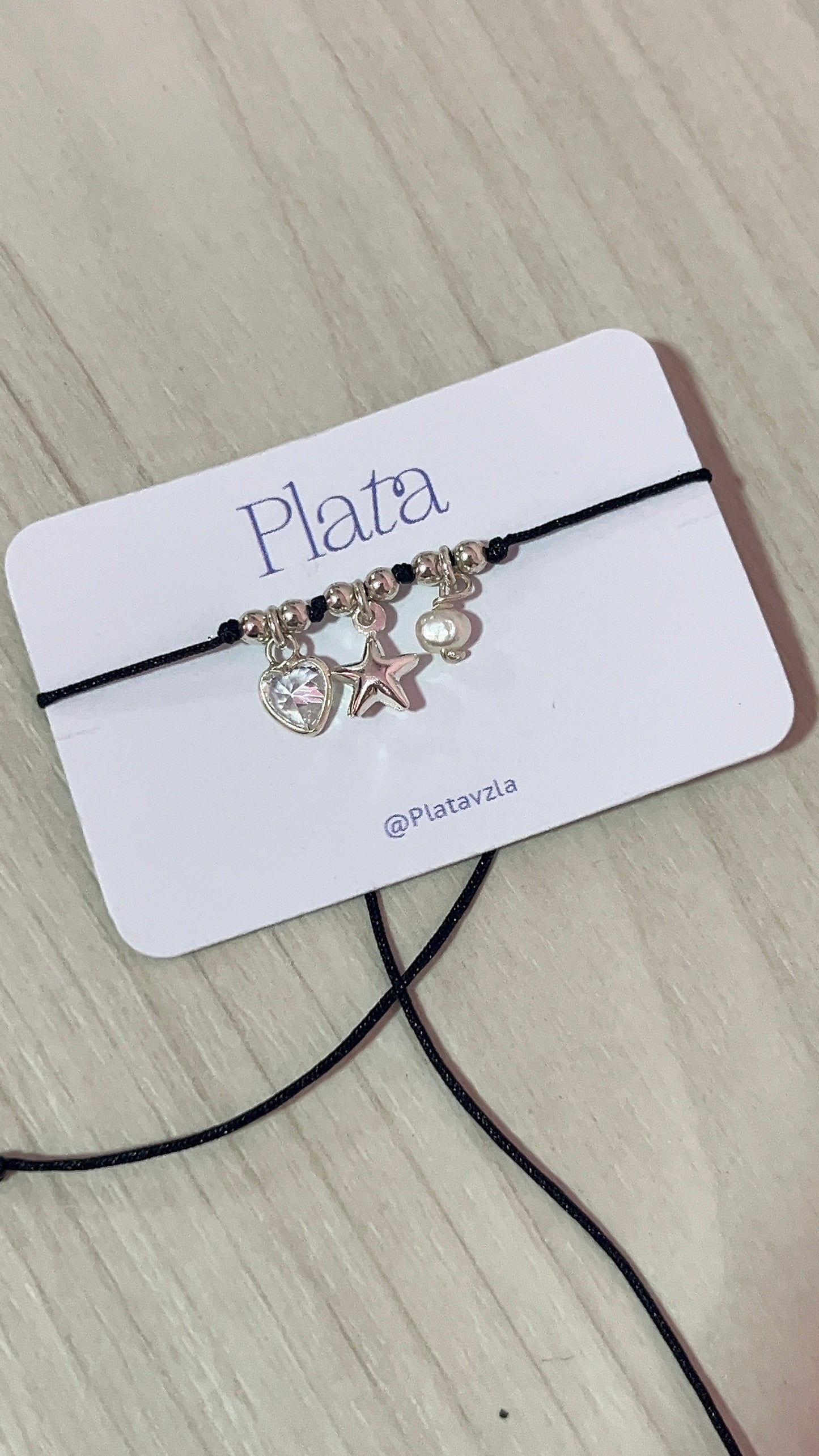 Pulsera Hilo con 3 Dijes Plata 925