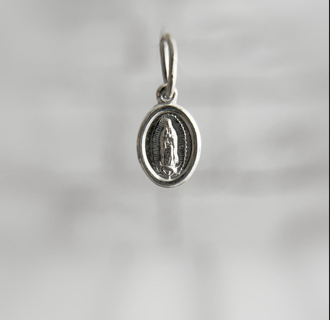 Dije Virgen de Guadalupe 1,2cm