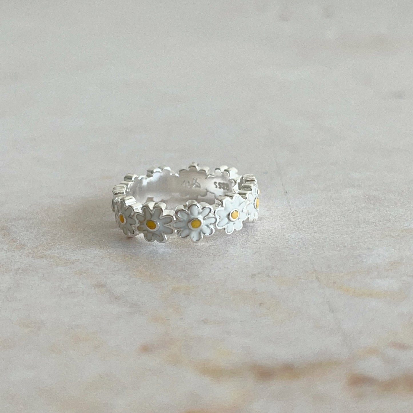 Anillo Margaritas de Colores Ajustable