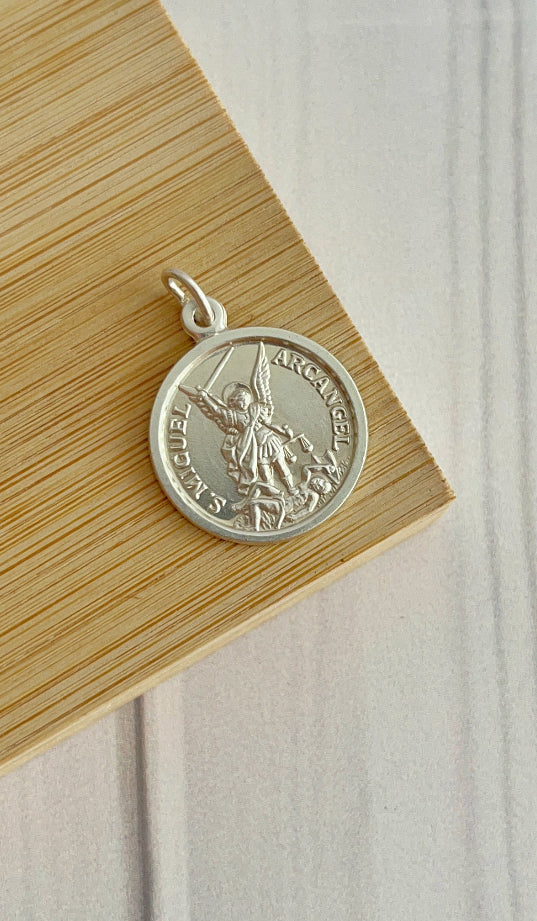 Dije San Miguel Arcangel 1cm