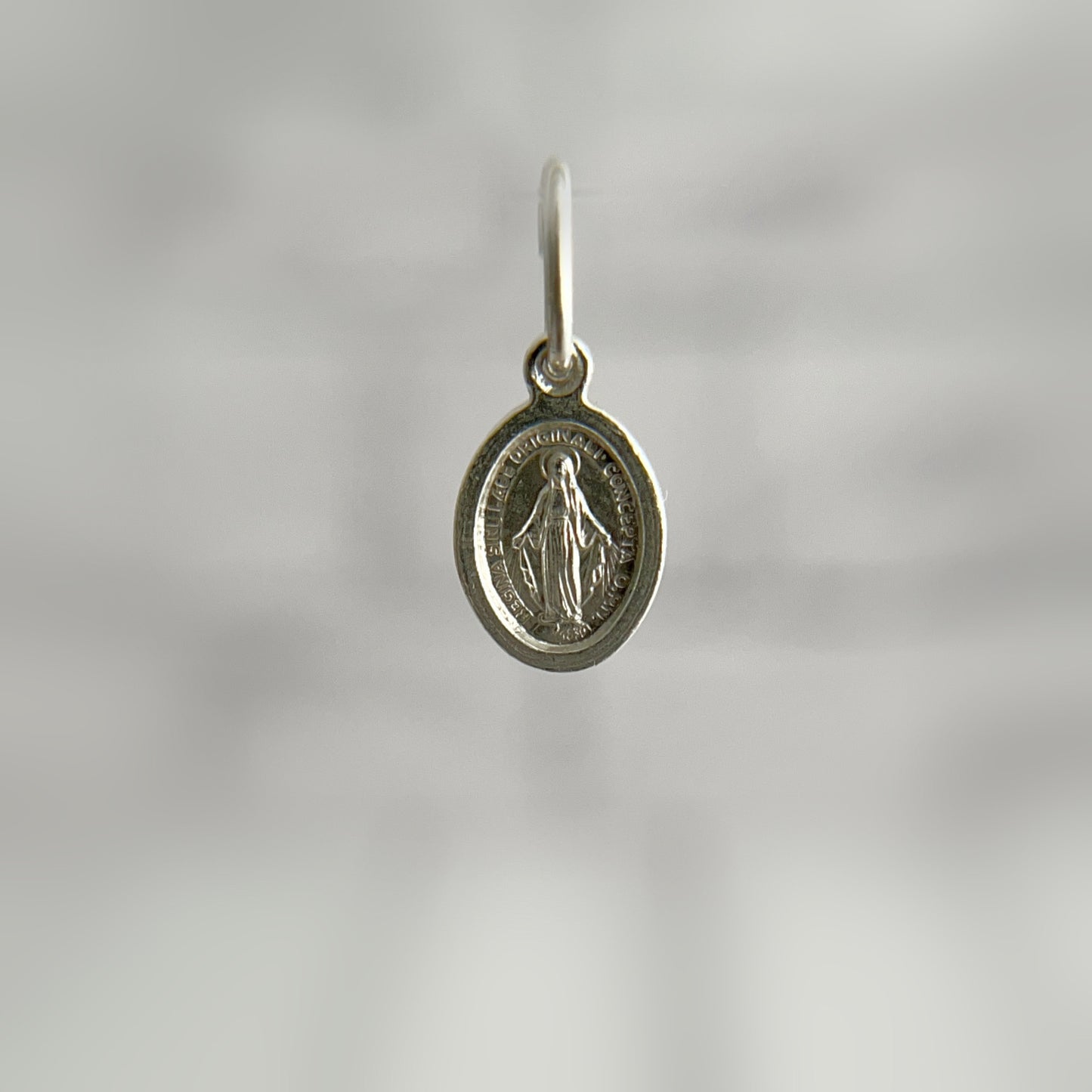 Dije Virgen de la Milagrosa Ovalada Plata 925