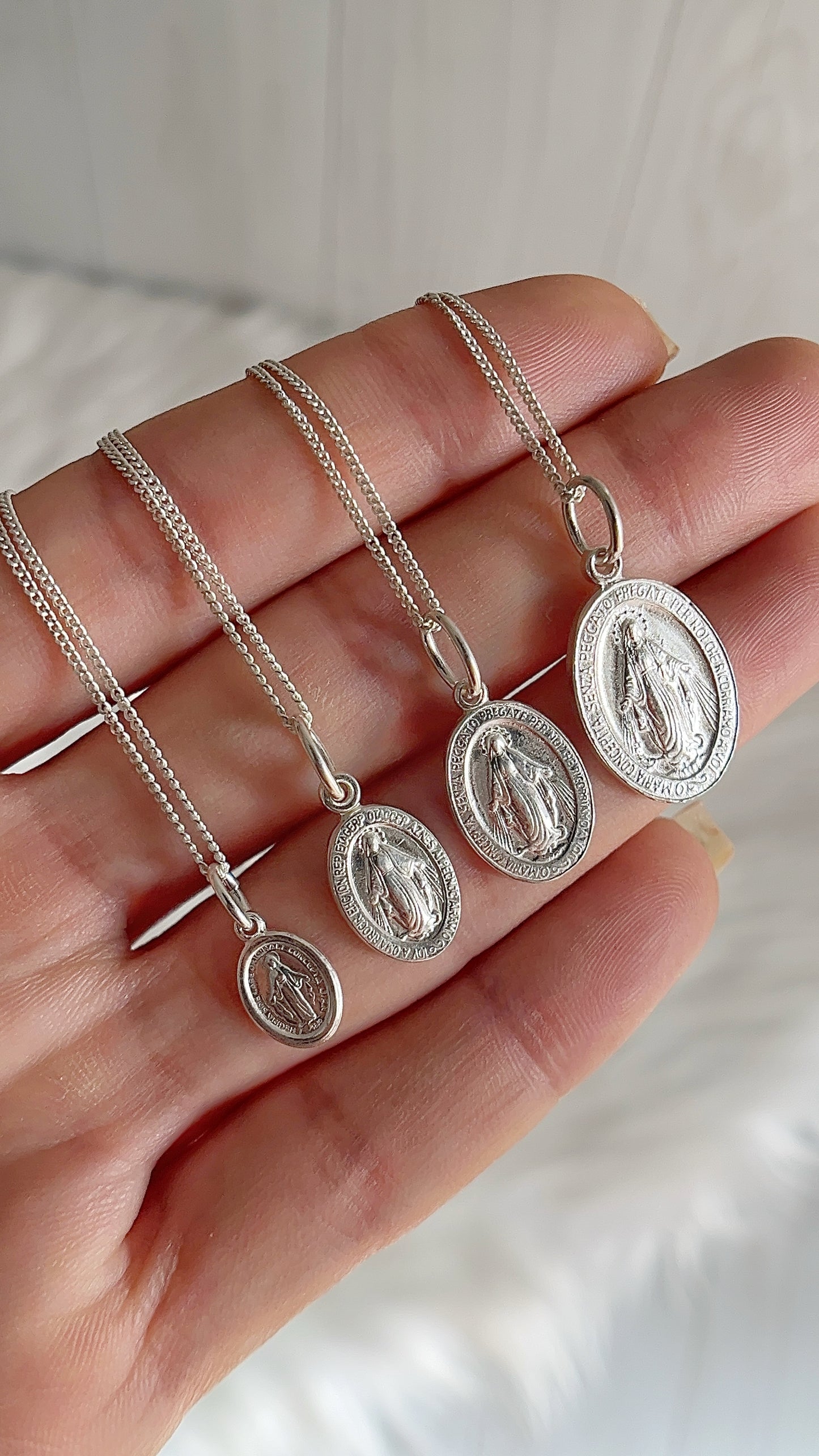 Cadena 40cm Dije La Milagrosa Ovalada - Plata 925