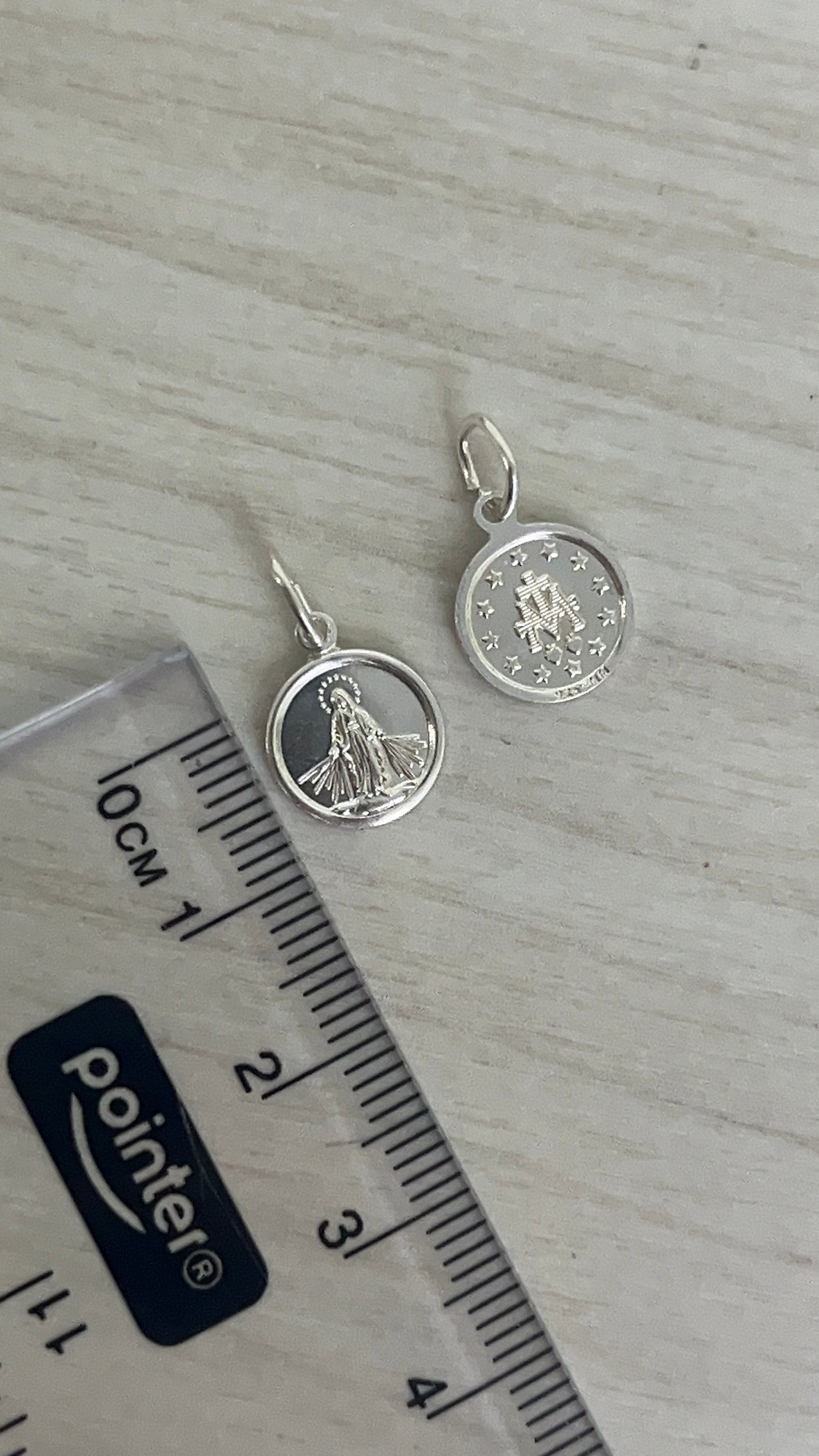 Dije Virgen La Milagrosa Redonda Plata 925