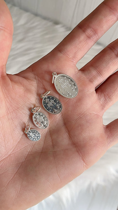 Dije Virgen de la Milagrosa Ovalada Plata 925