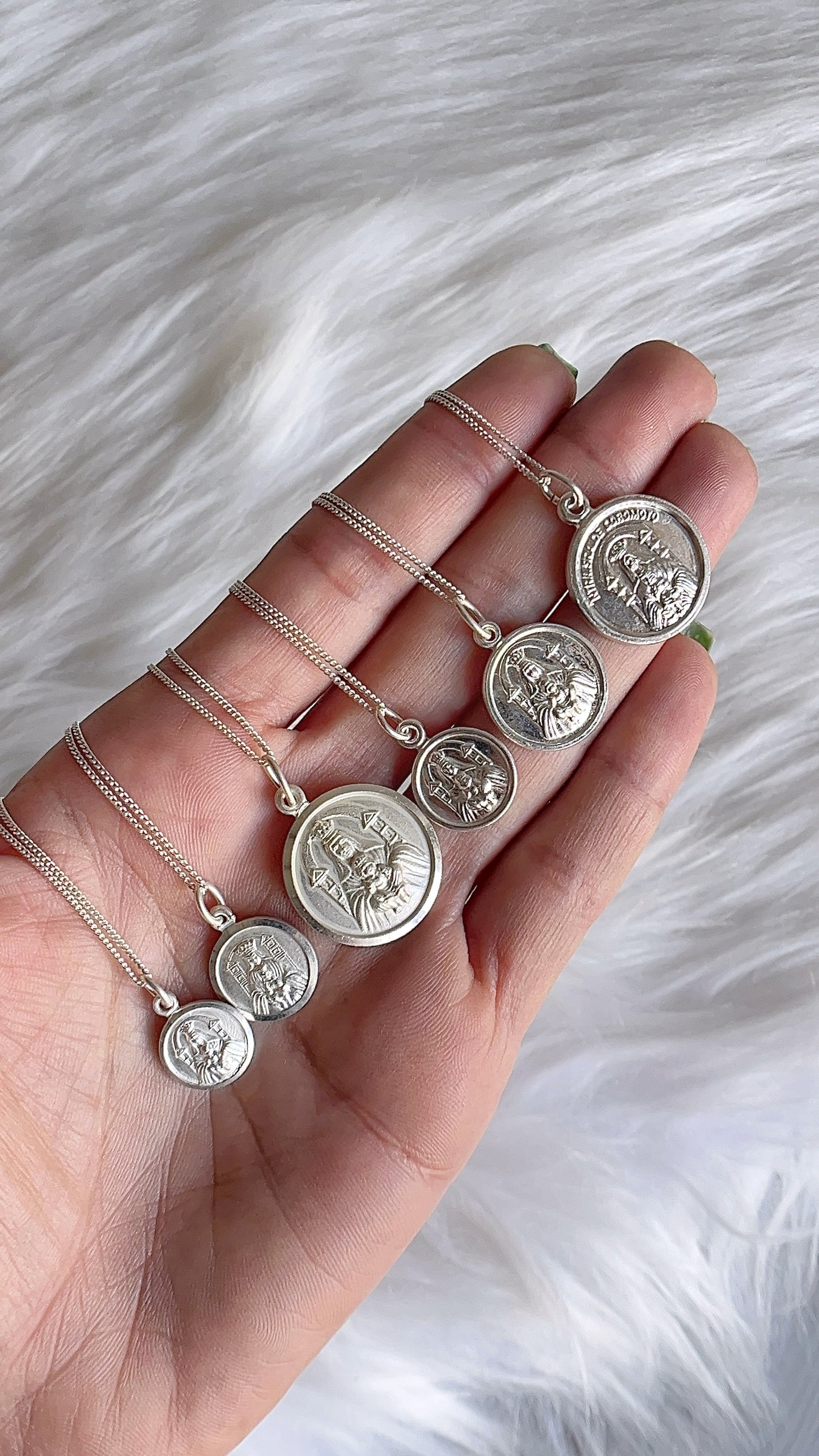 Cadena 40cm, 50cm con Virgen de Coromoto  - Plata 925