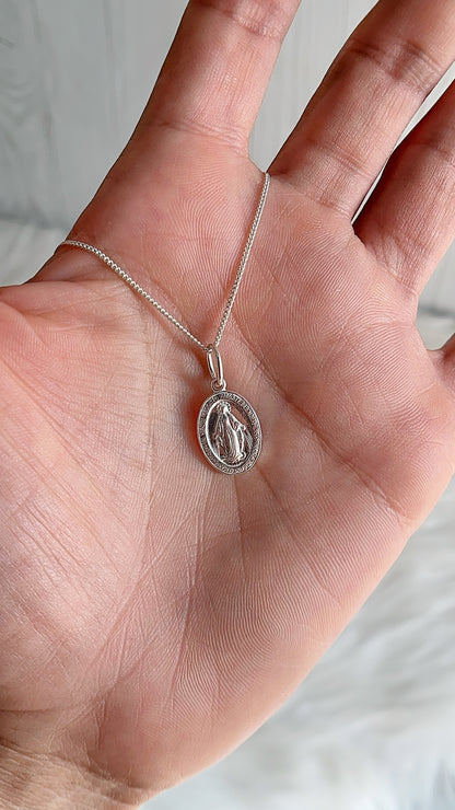 Cadena 40cm Dije La Milagrosa Ovalada - Plata 925