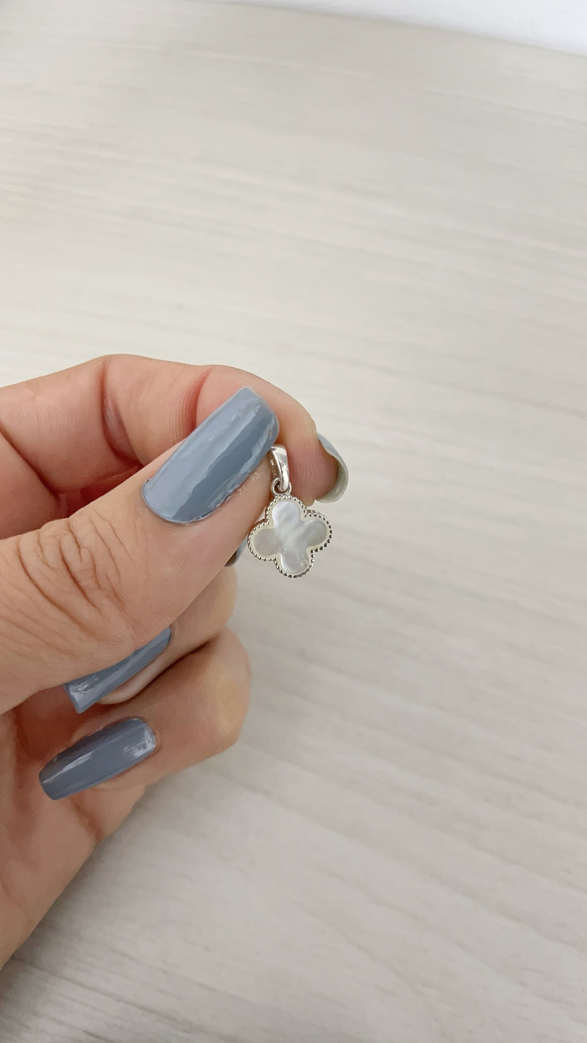 Dijes Flor Nacarada 1,1cm - Plata 925