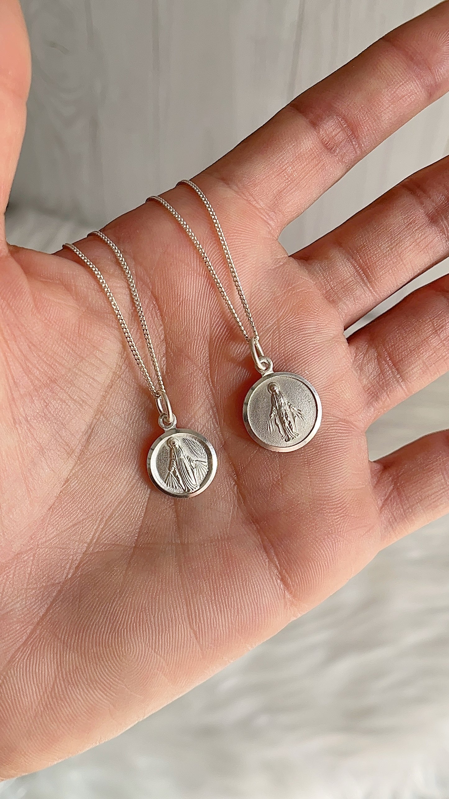 Cadena 40cm Dije La Milagrosa Redonda - Plata 925