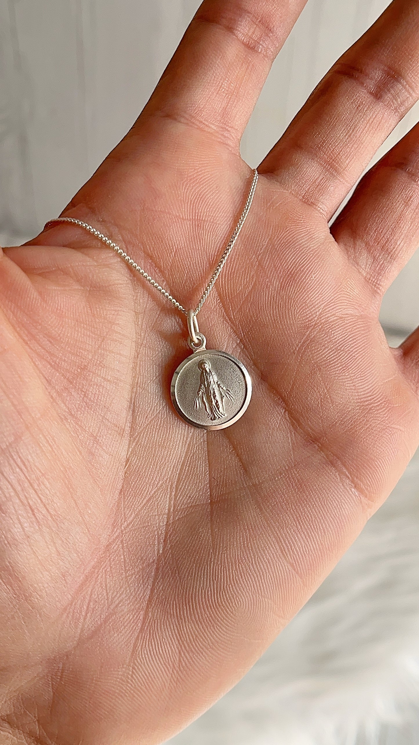 Cadena 40cm Dije La Milagrosa Redonda - Plata 925