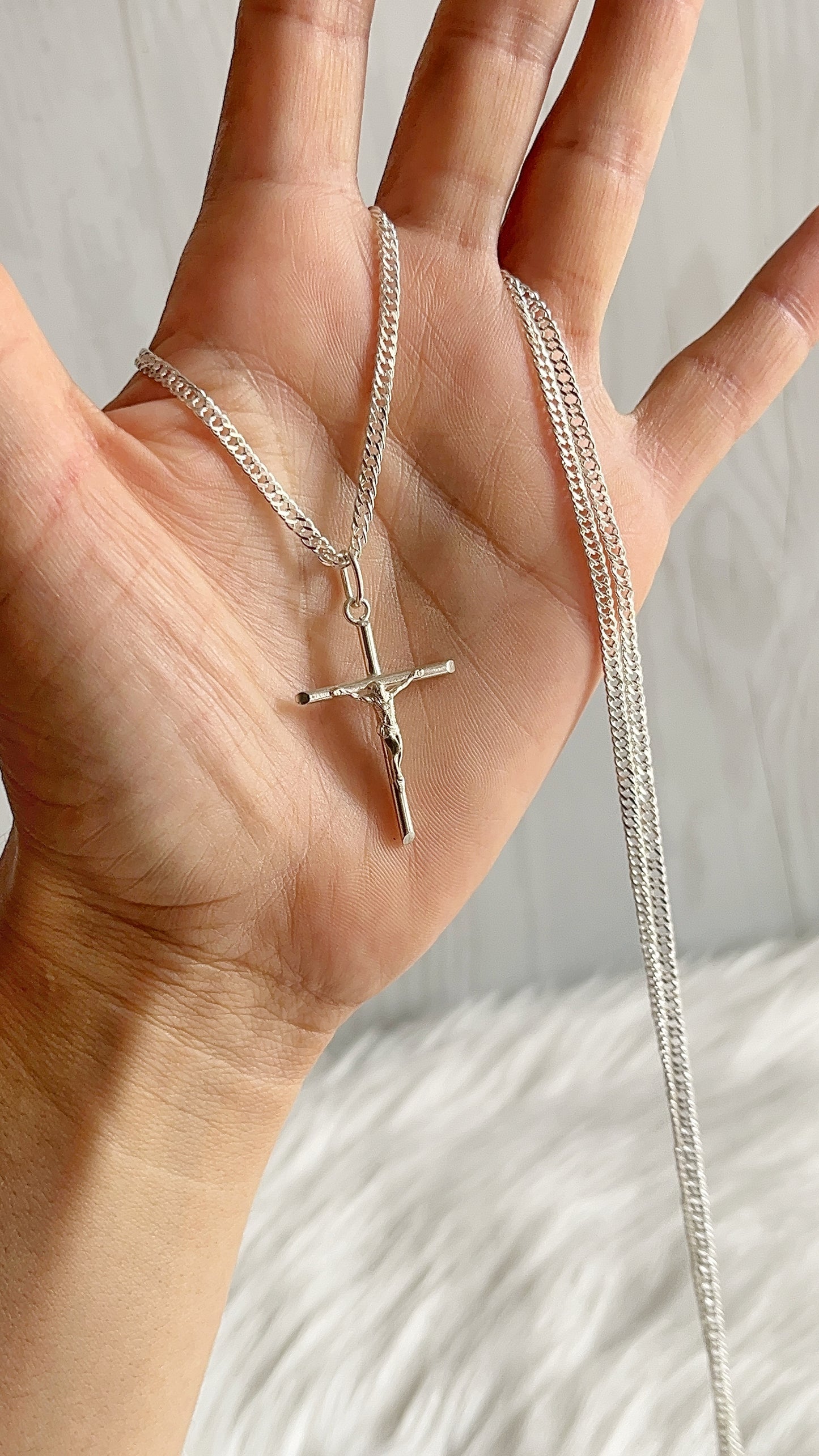 Cadena 45cm, 60cm y 70cm con Cristo 3.2cm - Plata 925