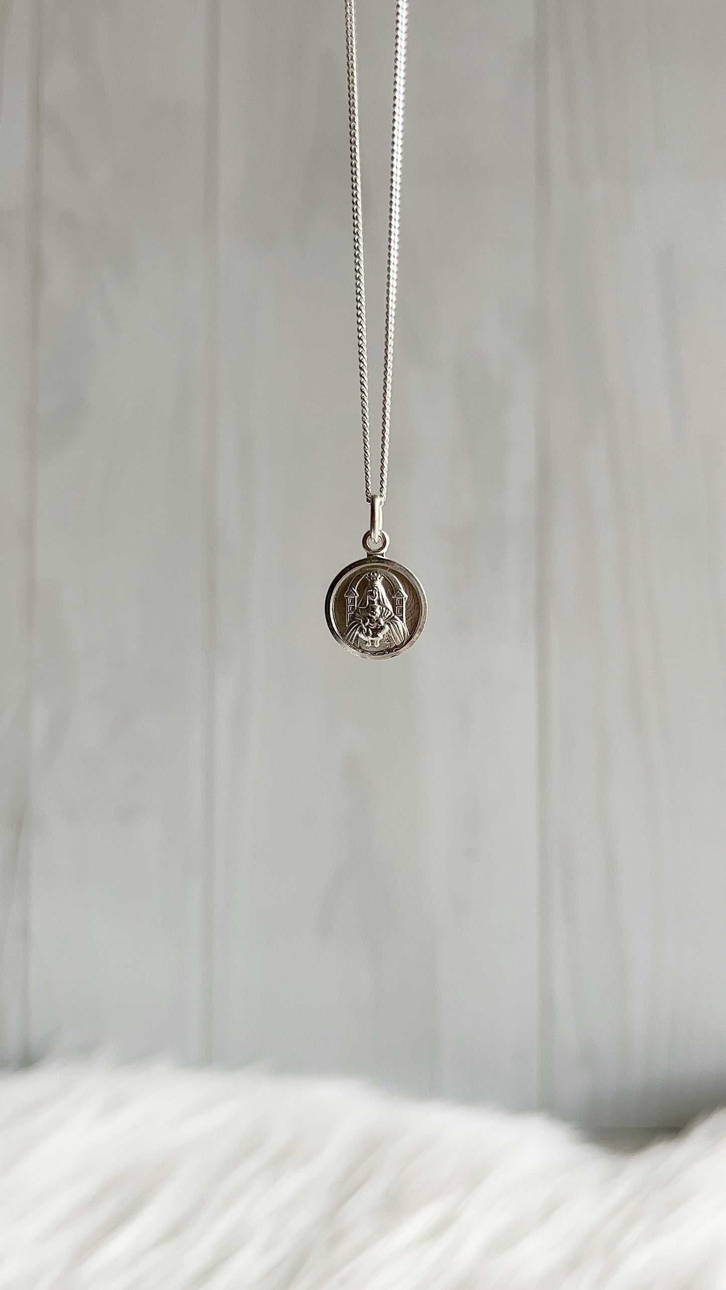 Cadena 40cm, 50cm con Virgen de Coromoto  - Plata 925