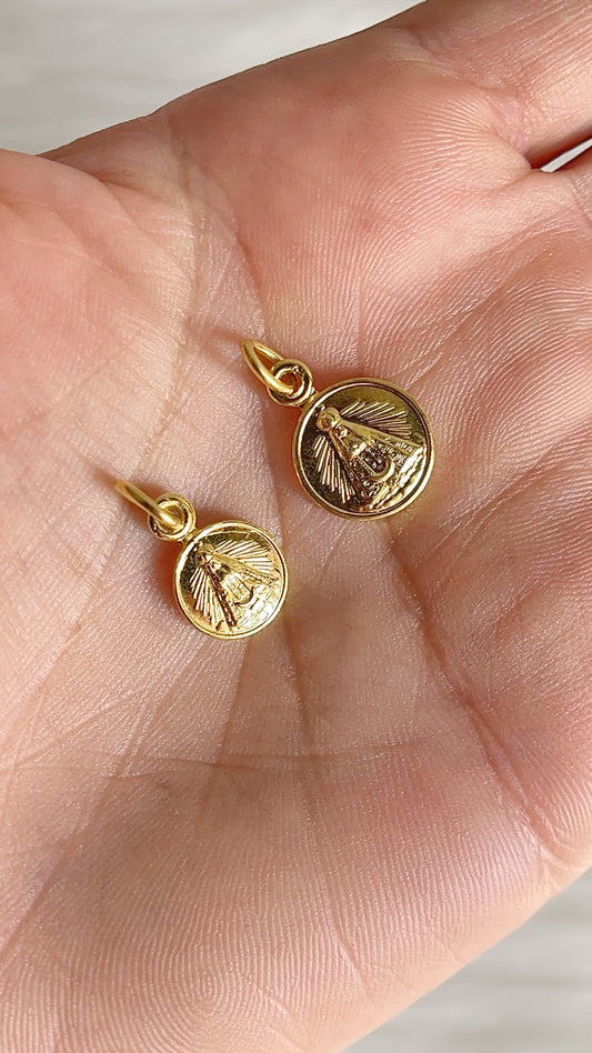 Dije Virgen Del Valle Plata 925 con Baño de Oro