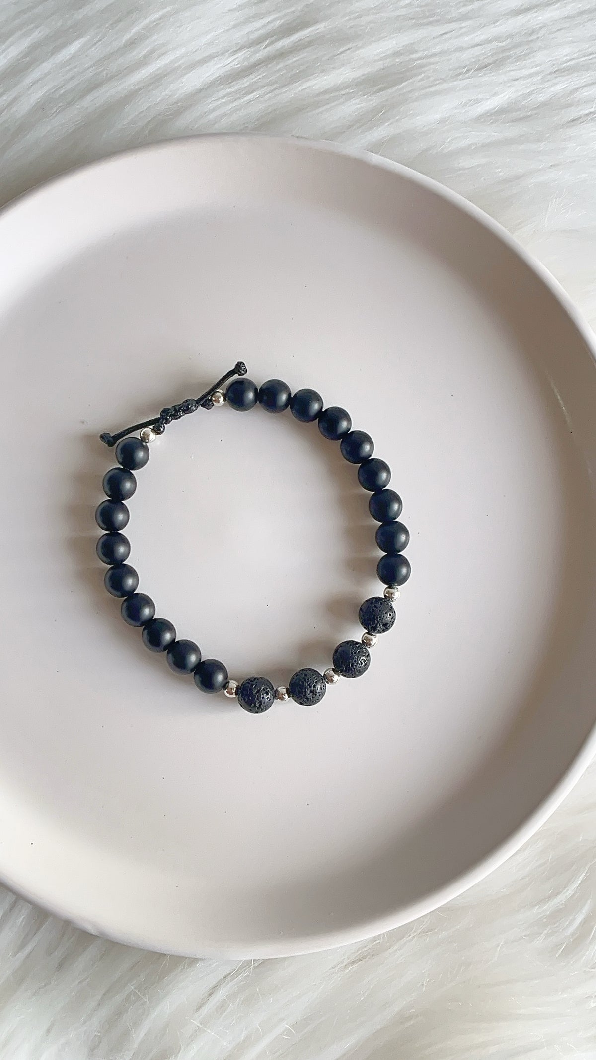 Pulsera Caballero Ajustable - Piedra Onix con Piedra Volcánica y Balines - Plata 925