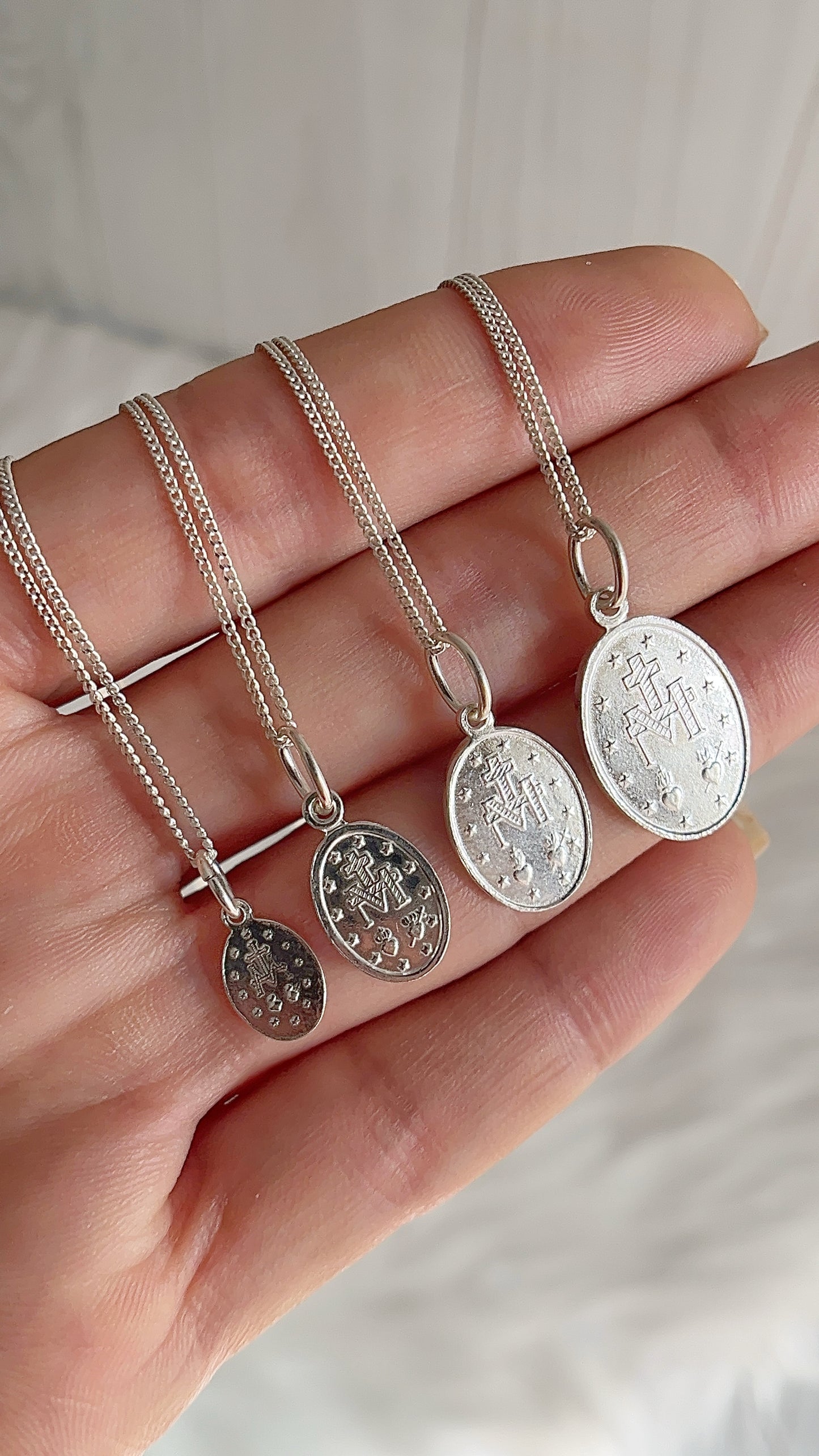 Cadena 40cm Dije La Milagrosa Ovalada - Plata 925