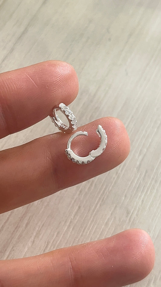 Argollas Con Cristales 1cm Plata 925