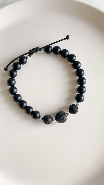 Pulsera Caballero Ajustable - Piedra Onix con Piedra Volcánica y Balines - Plata 925
