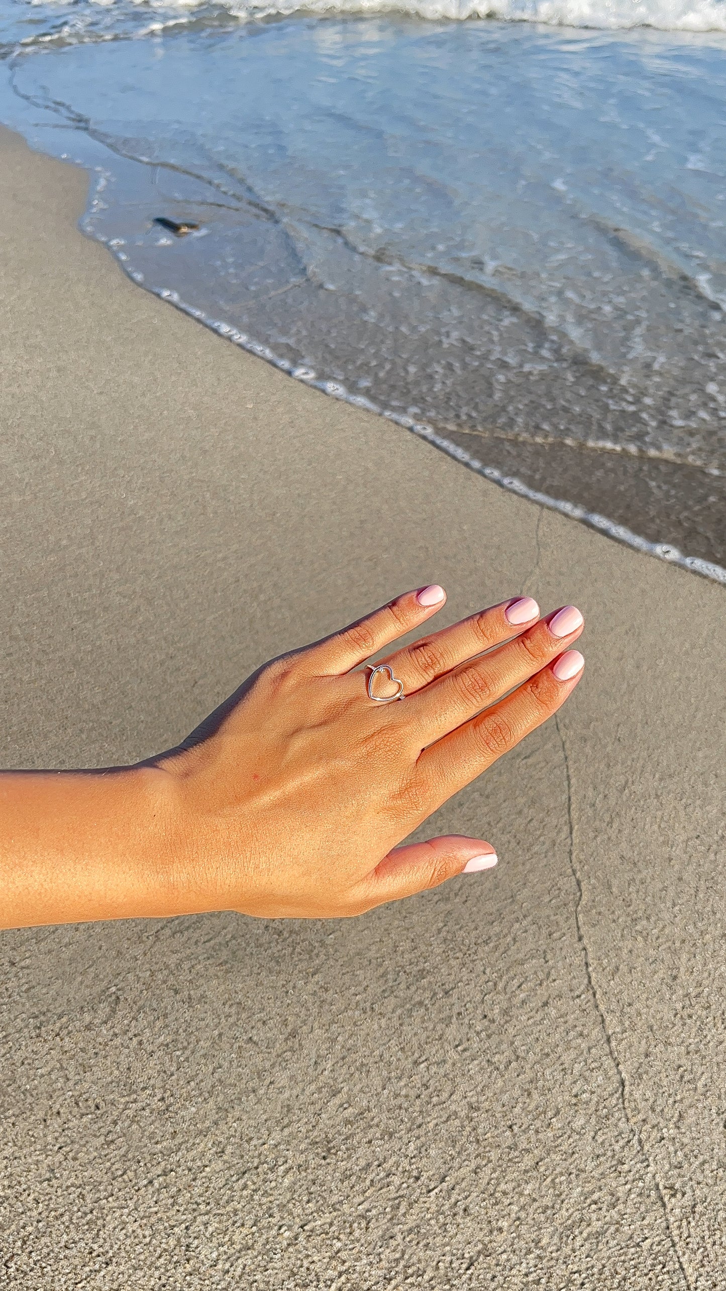 Anillo Sirueta Corazón con Cristal Ajustable Plata 925