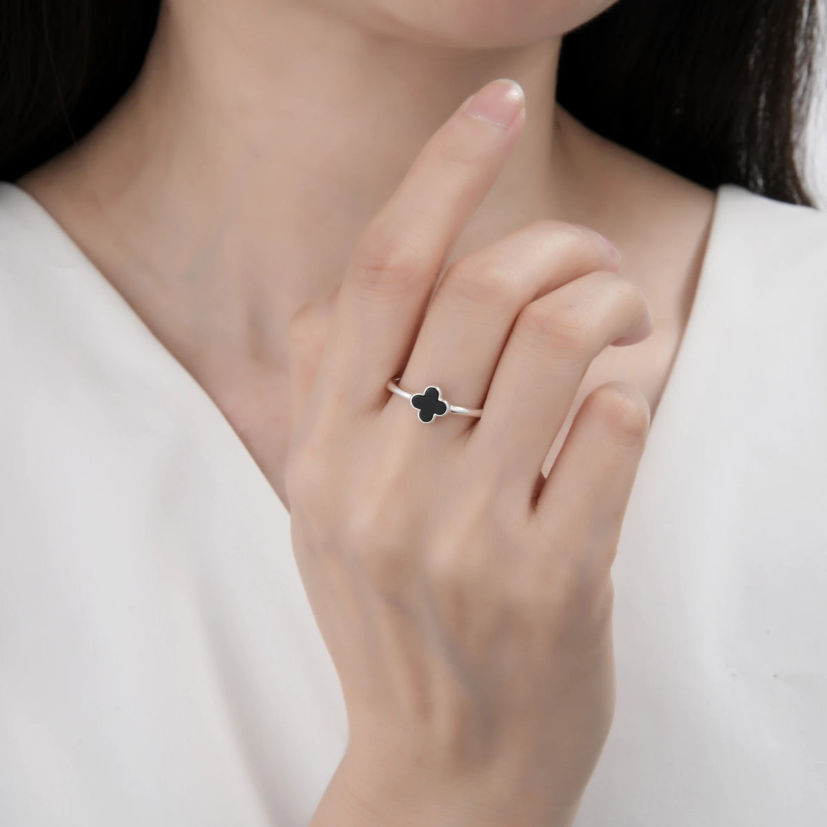 Anillo Flor Negra Pequeña - Plata 925