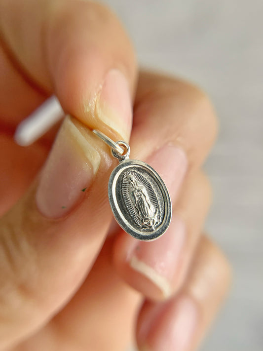 Dije Virgen de Guadalupe 1,2cm