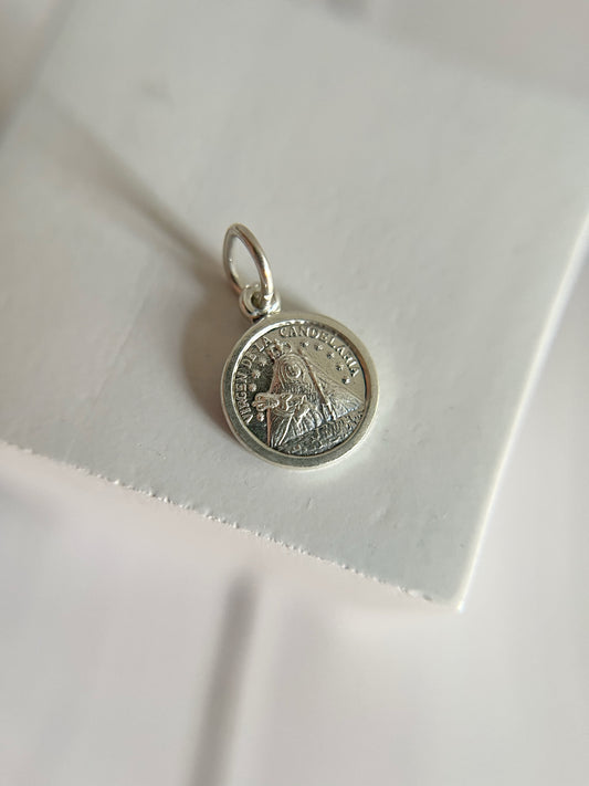 Dije Virgen de la Candelaria 1cm